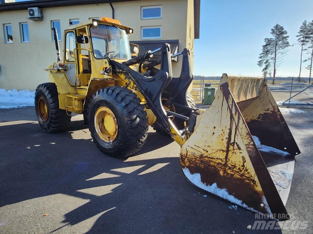 Volvo BM LM846 Pyöräkuormaajat