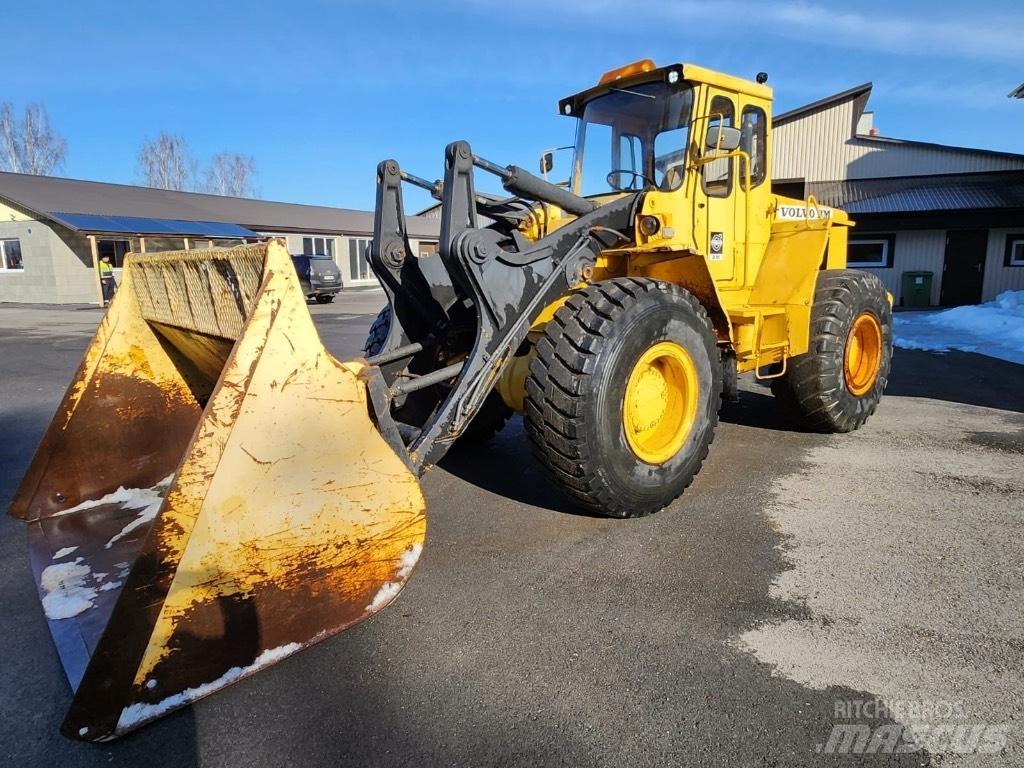 Volvo BM LM846 Pyöräkuormaajat