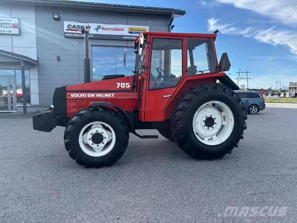 Valmet 705 Traktorit