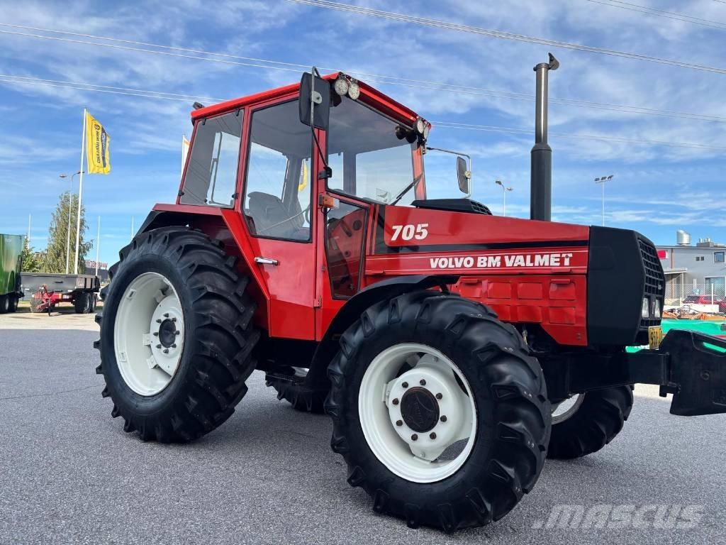 Valmet 705 Traktorit