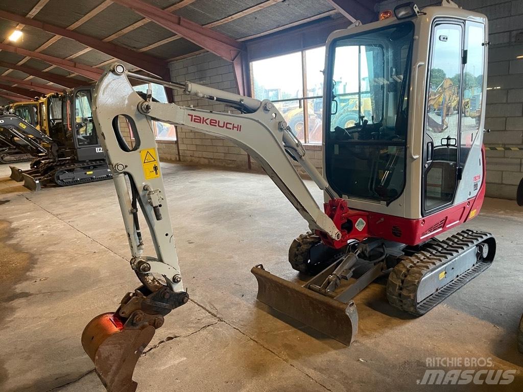 Takeuchi TB216 Minikaivukoneet < 7t