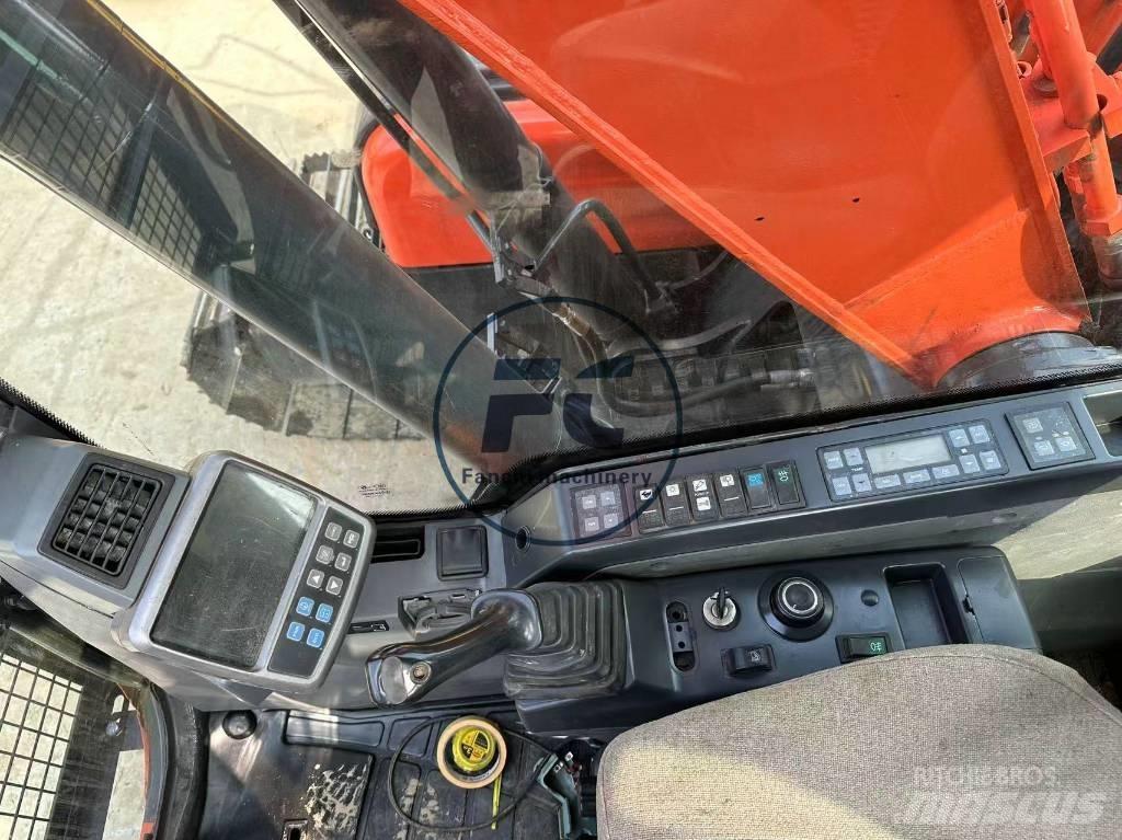Doosan DX 140 Telakaivukoneet