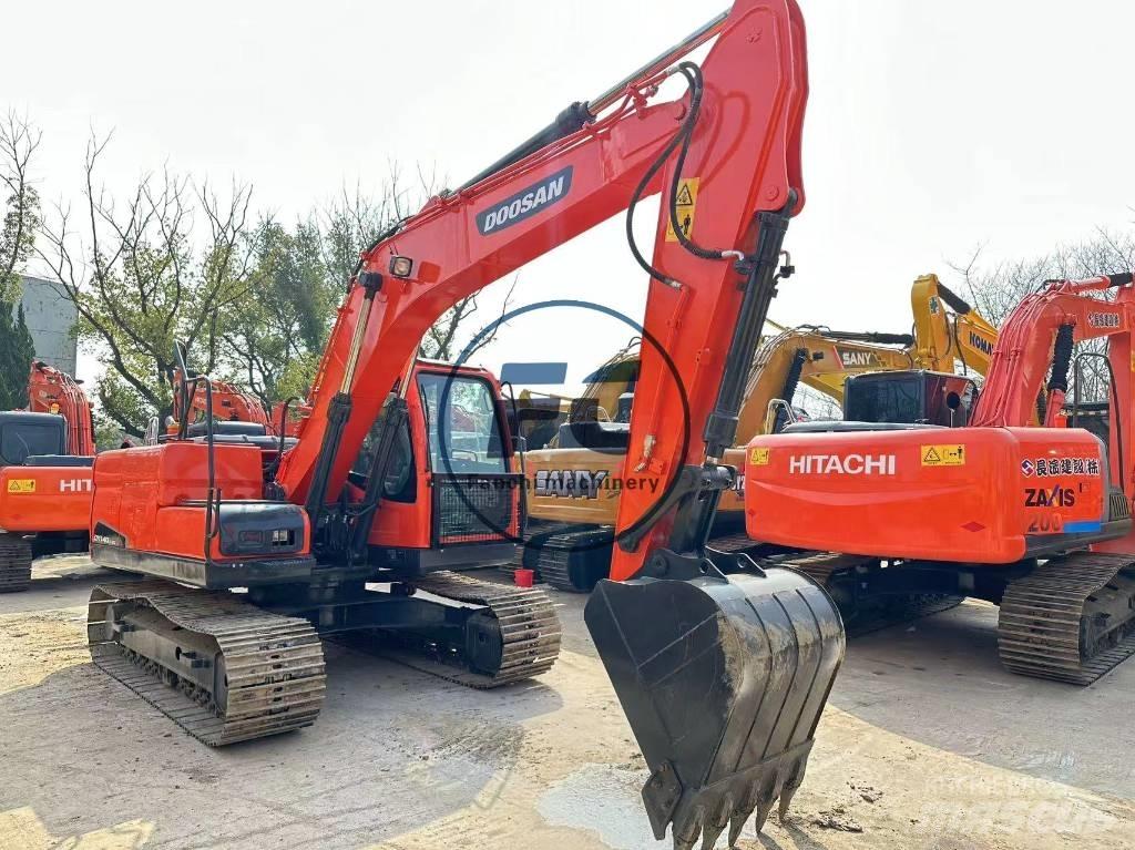 Doosan DX 140 Telakaivukoneet