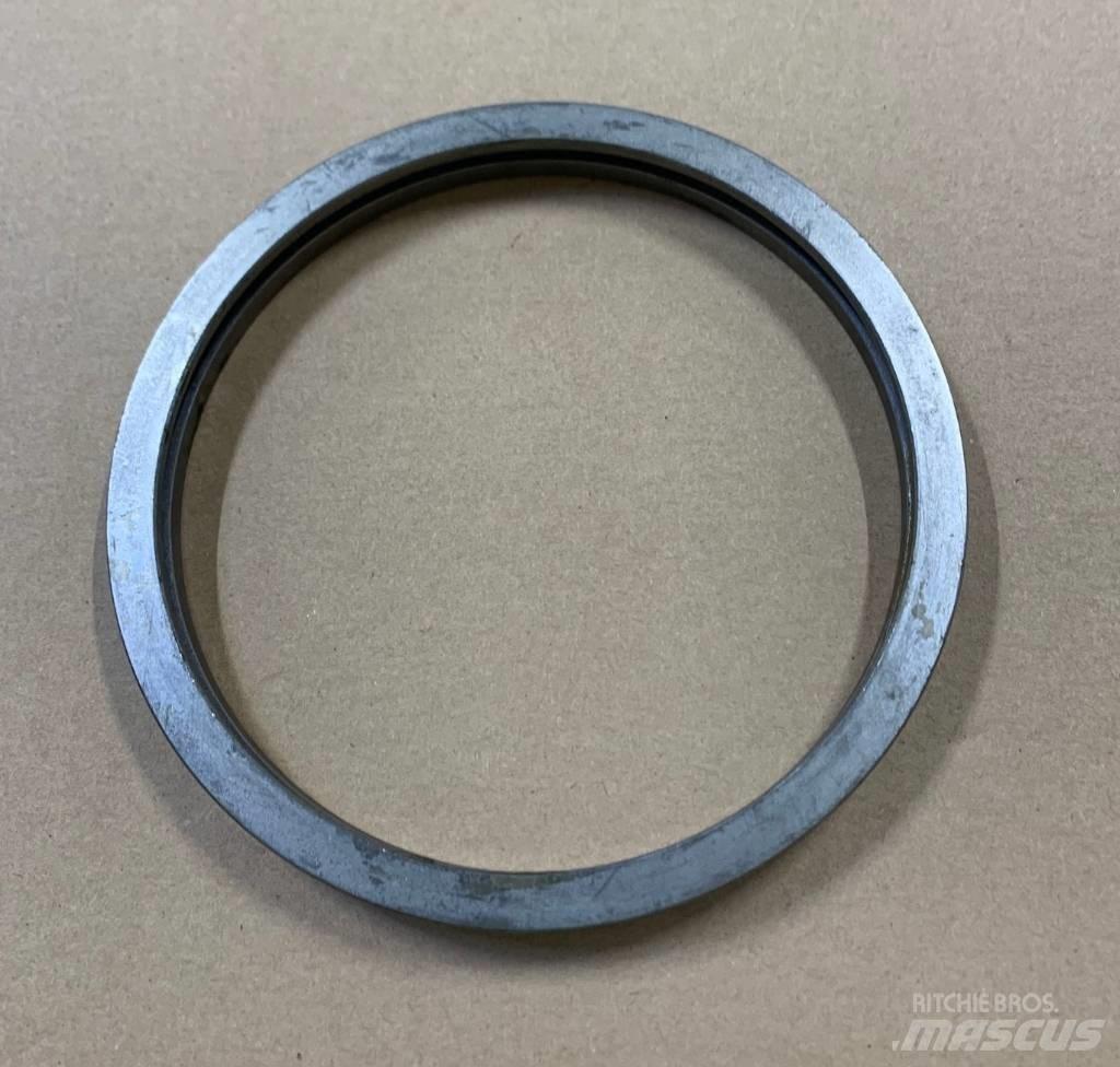 Same IRON Piston Jarrut