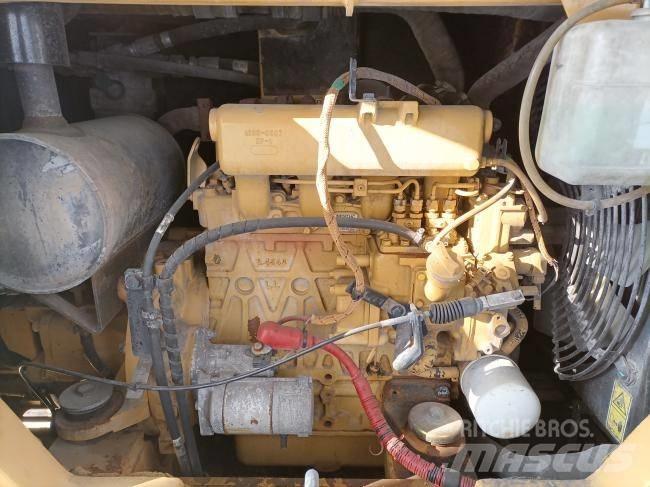 CAT 306 Minikaivukoneet < 7t
