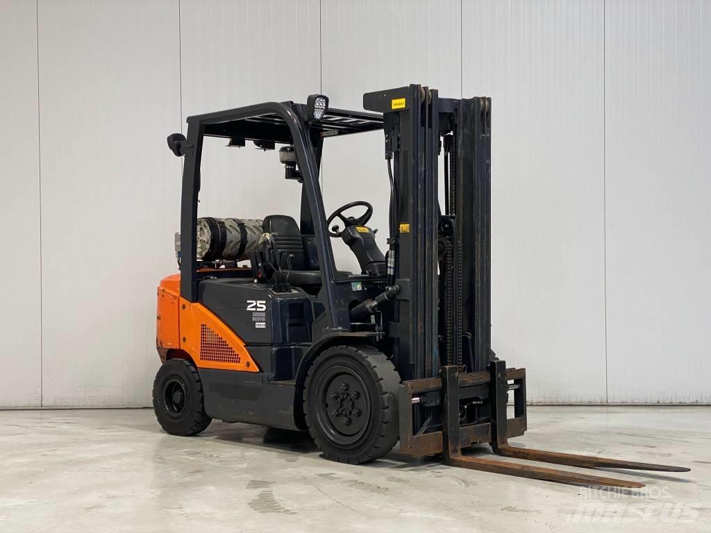 Doosan G25N-7 Nestekaasutrukit