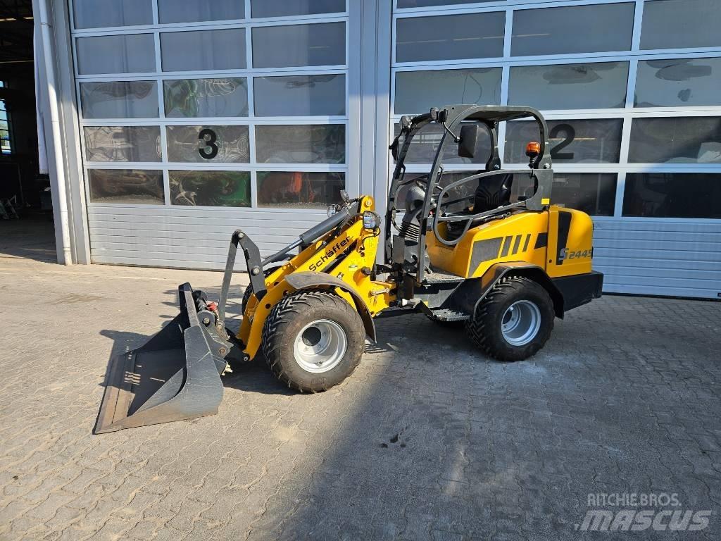 Schäffer 2445S Pienkuormaajat