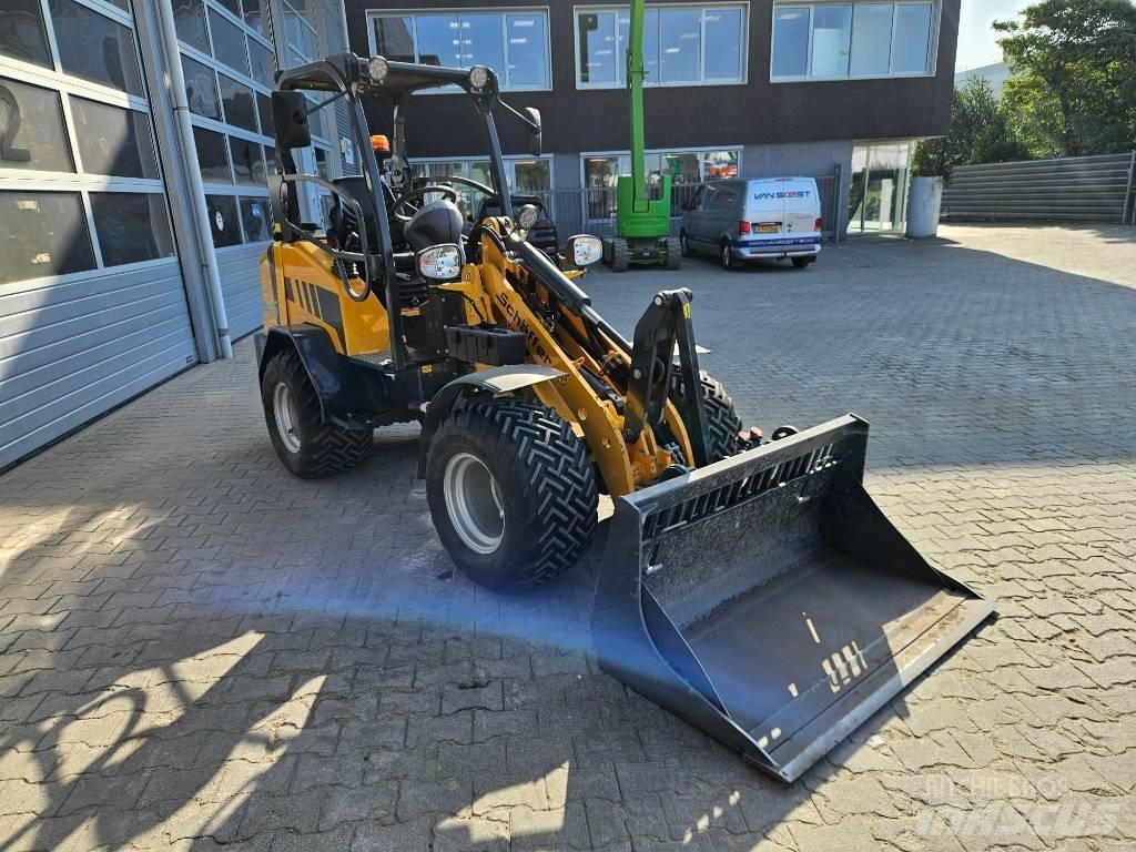 Schäffer 2445S Pienkuormaajat