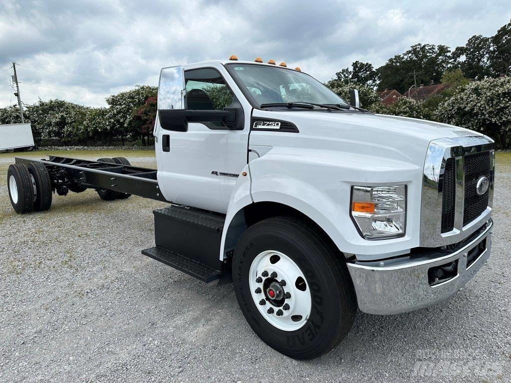 Ford F-750 Kuorma-autoalustat