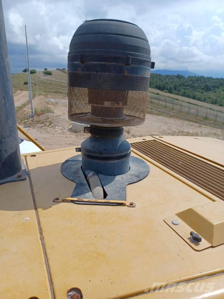 CAT 836 H Kaatopaikkajyrät