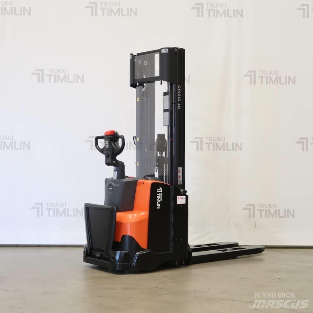 Toyota SWE120L Ajettavat pinoamisvaunut