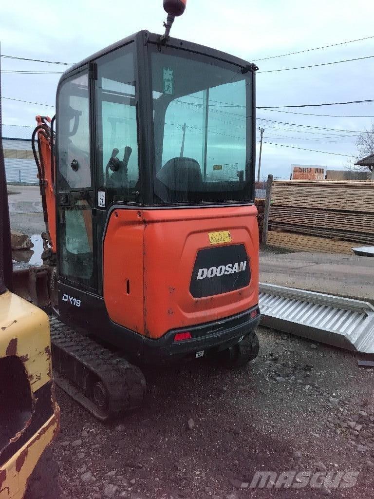 Doosan DX 19 Minikaivukoneet < 7t