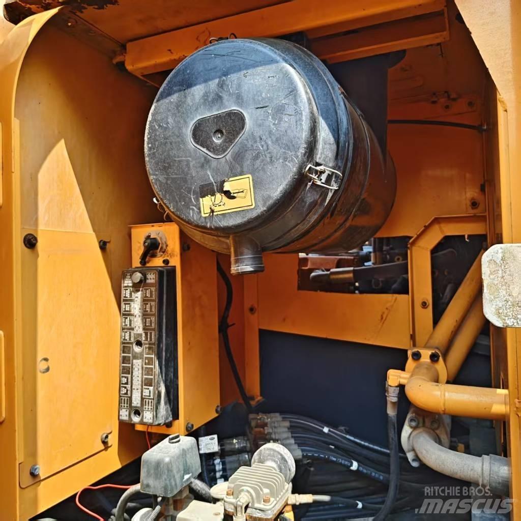 Hyundai Robex 305 LC Telakaivukoneet