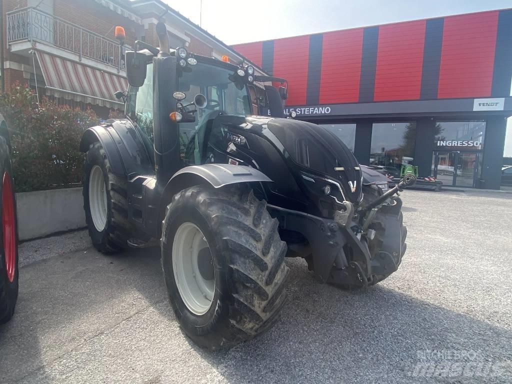 Valtra T 144 Traktorit