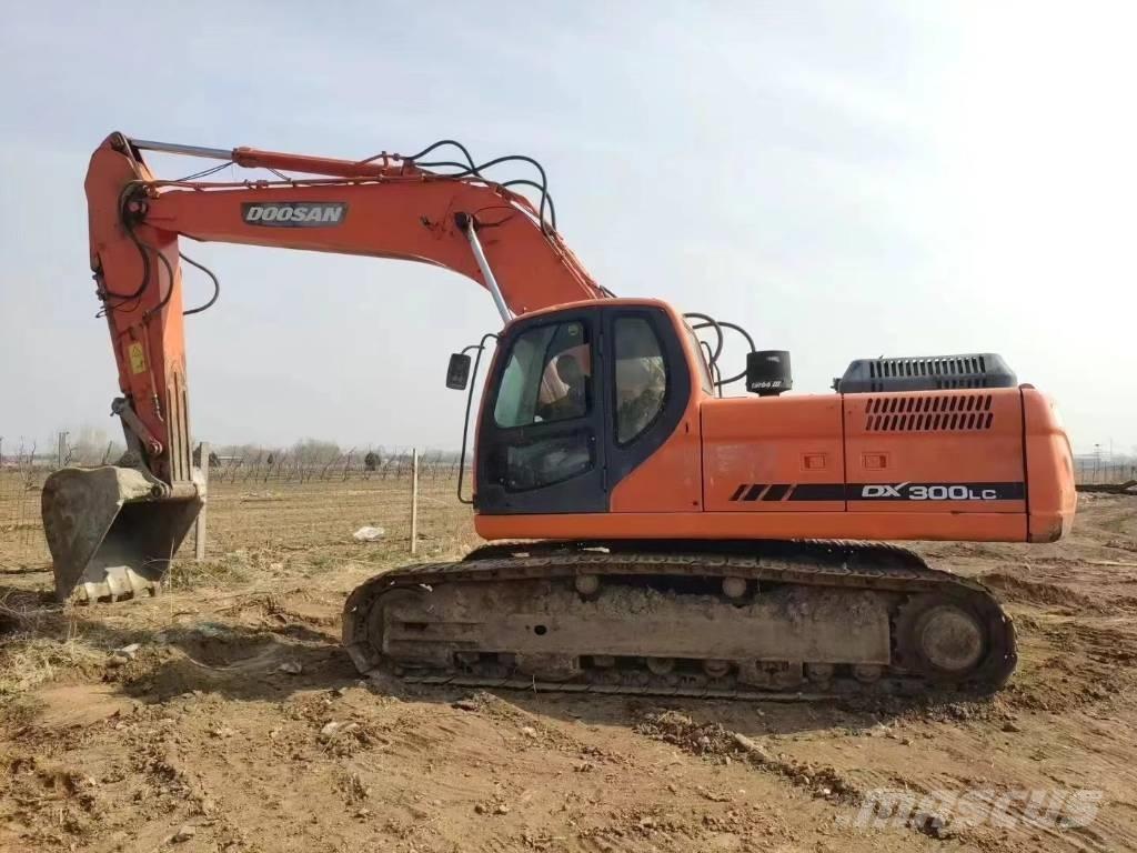 Doosan DX300LC Telakaivukoneet
