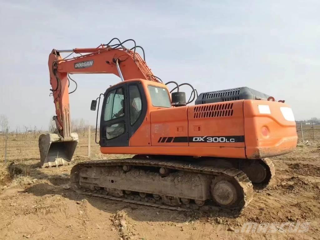 Doosan DX300LC Telakaivukoneet