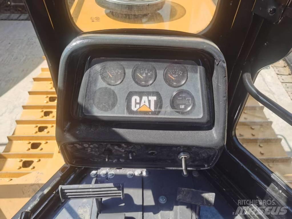 CAT D 5 K Telaketjupuskutraktorit