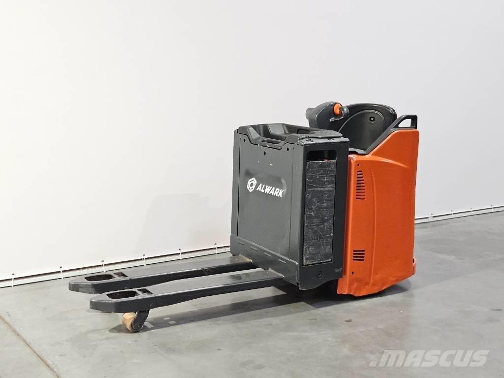 Linde T20SP Lavansiirtotrukit ajotasolla