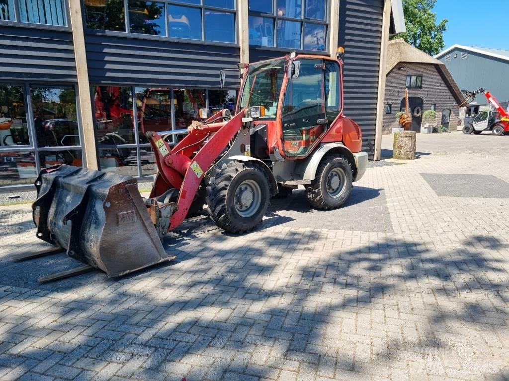 Komatsu WA 70-5 Pyöräkuormaajat