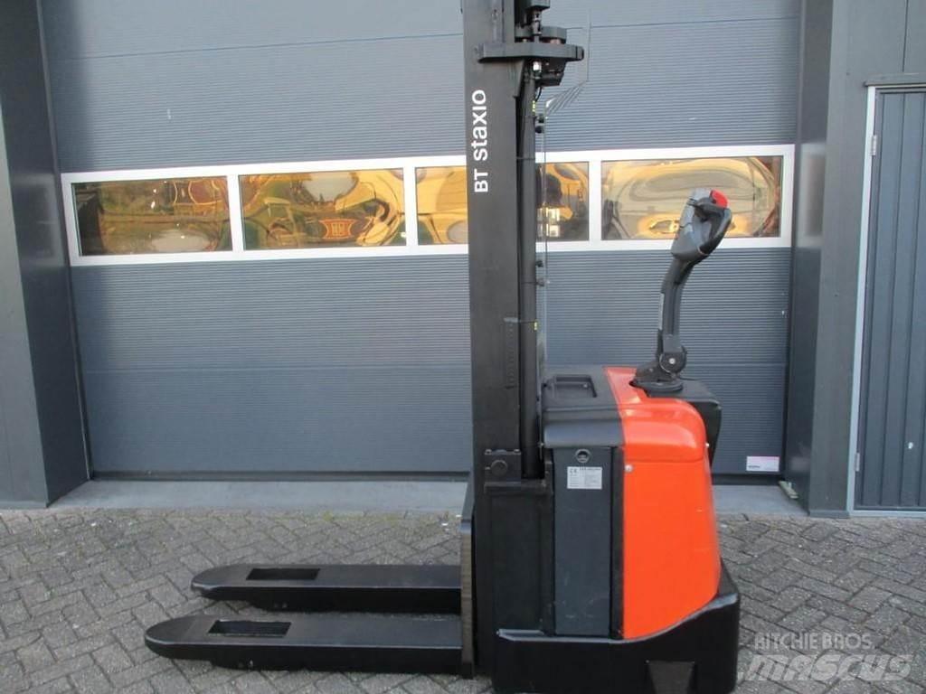 BT SPE 160L Käyden ajettavat pinoamistrukit