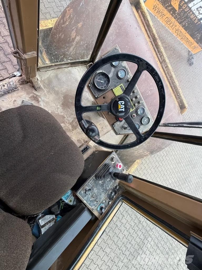 CAT CS 563 AW Yksivalssijyrät