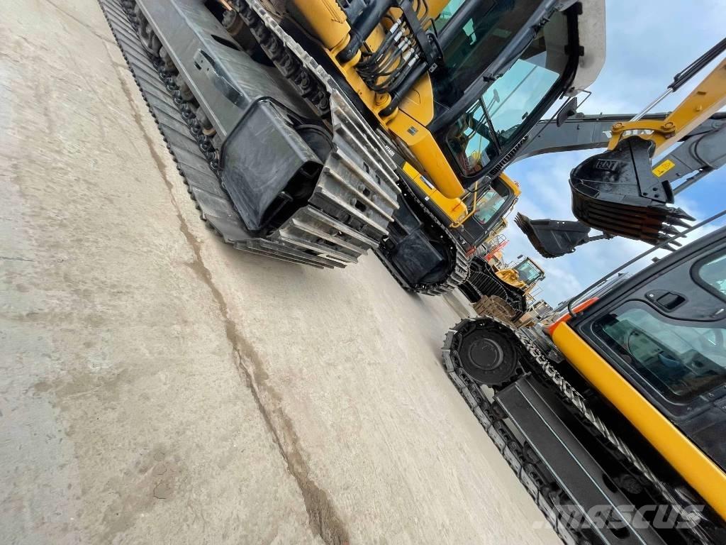 CAT 323 D Telakaivukoneet