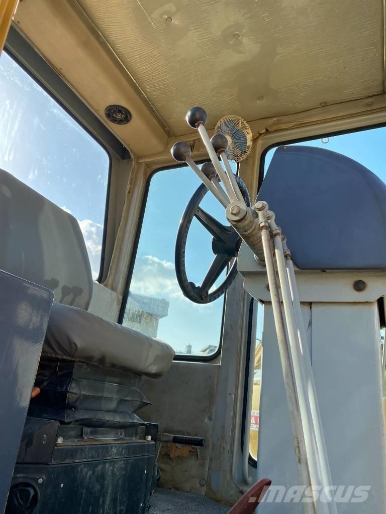 CAT 140 H Tiehöylät