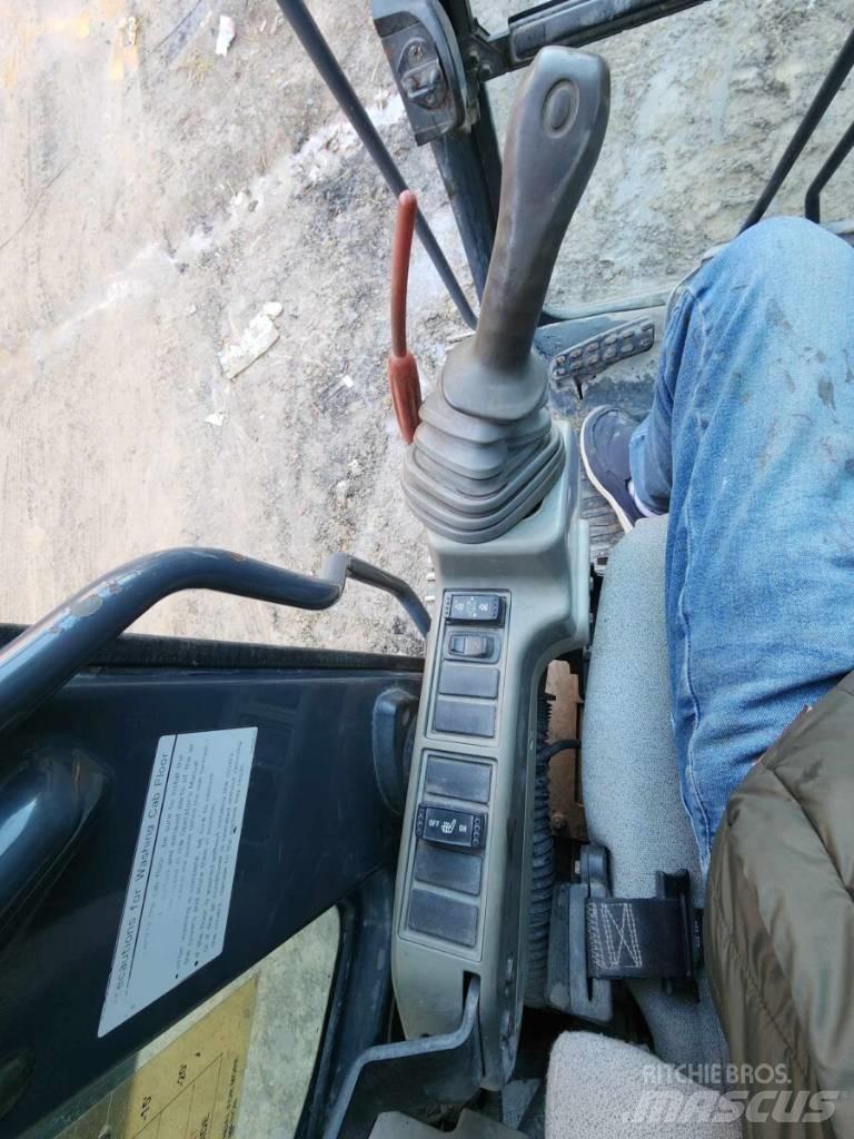 DEERE 245G LC Telakaivukoneet
