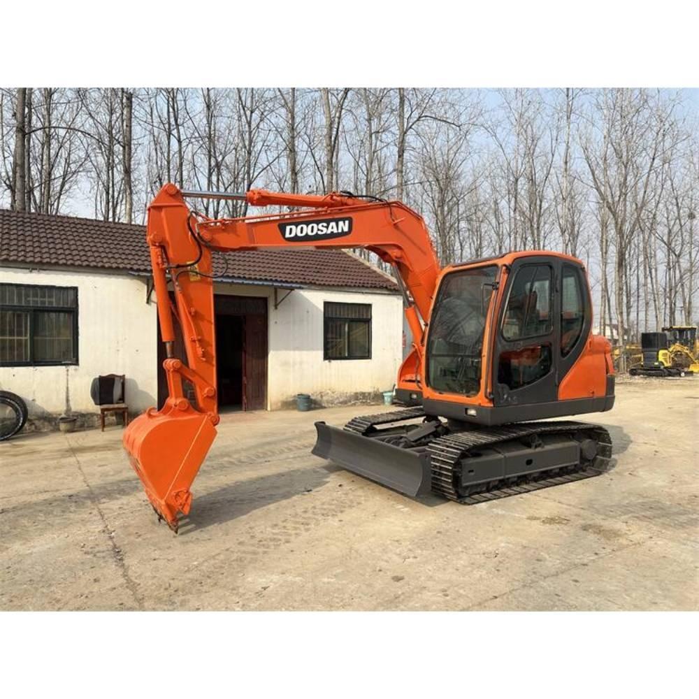 Doosan DX75 Telakaivukoneet
