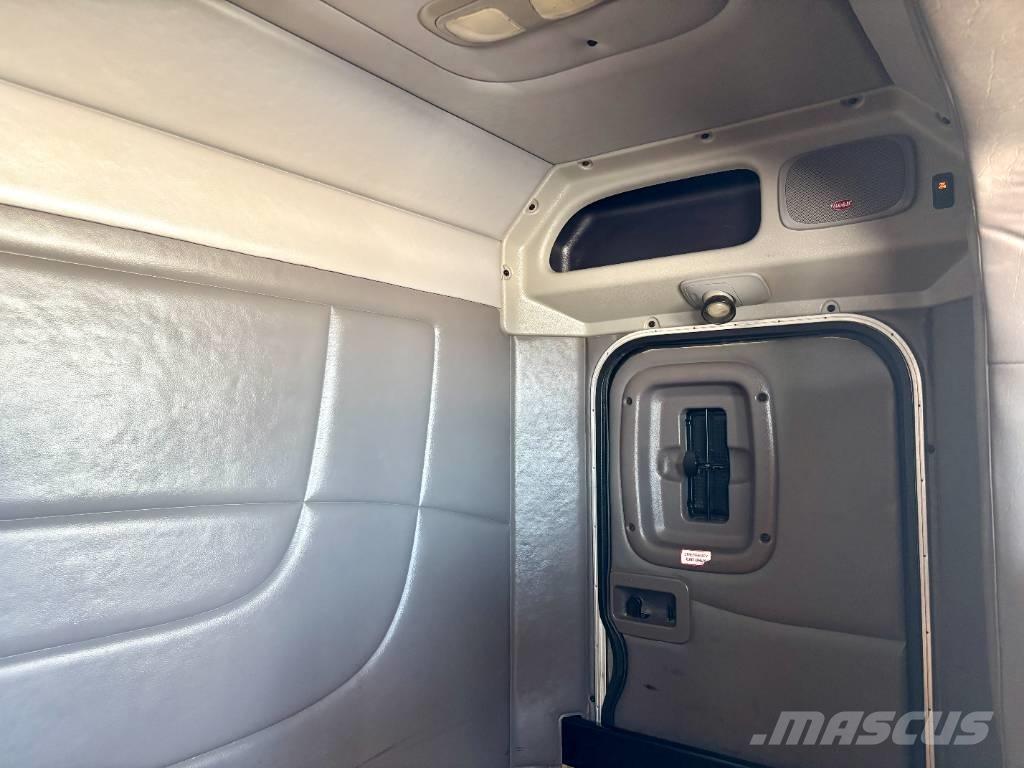 Peterbilt 367 Vetopöytäautot