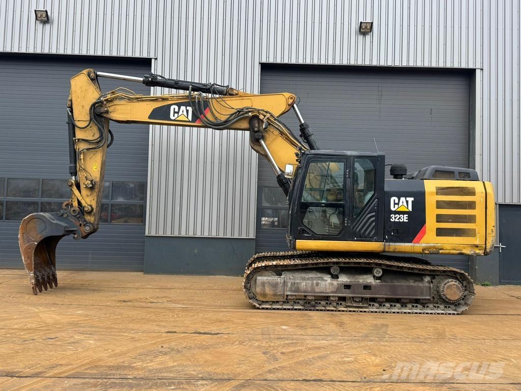 CAT 323E Telakaivukoneet