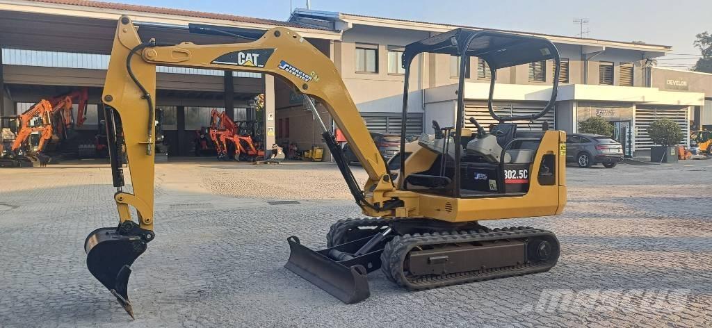 CAT 302.5 Minikaivukoneet < 7t