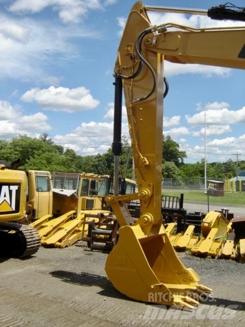 CAT 320 Telakaivukoneet
