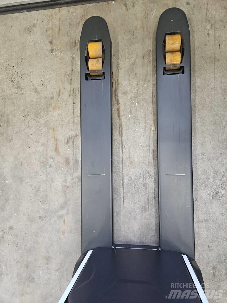 Bobcat LPM 15 N Lavansiirtotrukit