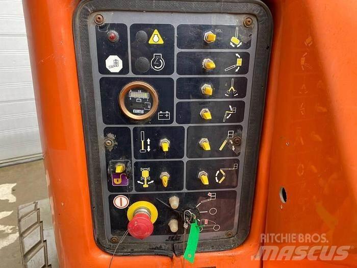 JLG E400AJP Kuukulkijat