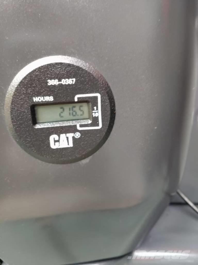 CAT 320 D Telakaivukoneet
