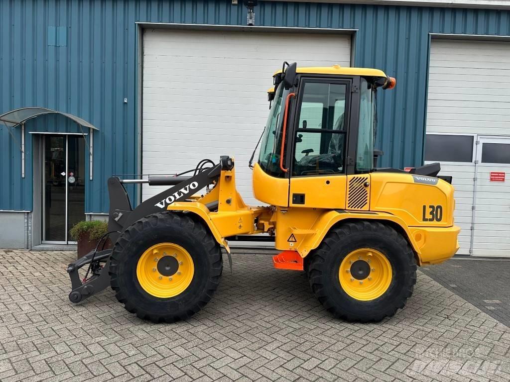Volvo L30HS Pyöräkuormaajat