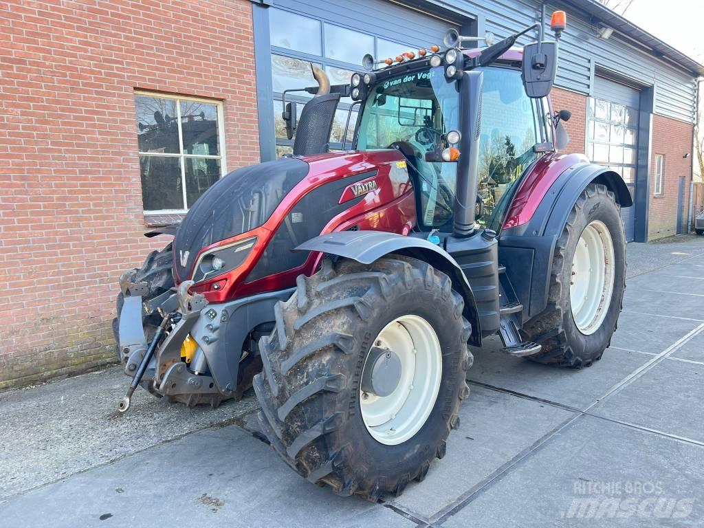Valtra T 174 Versu Traktorit