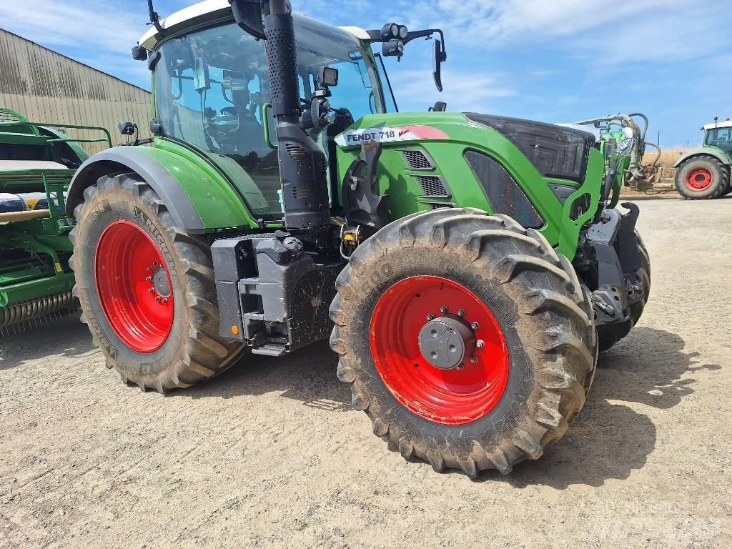 Fendt 718 Traktorit