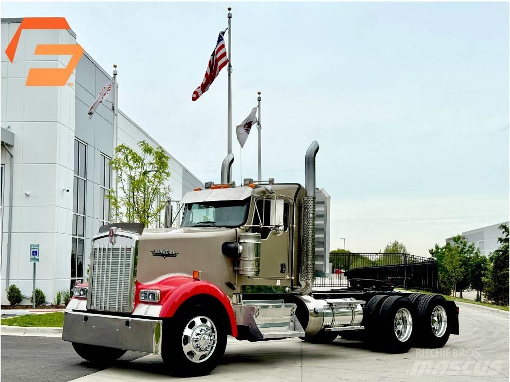 Kenworth W 900 Vetopöytäautot
