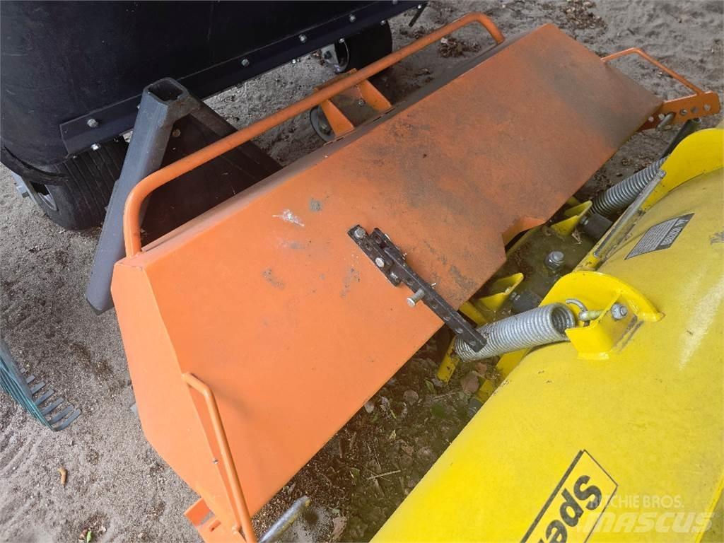John Deere 4110 Traktorit