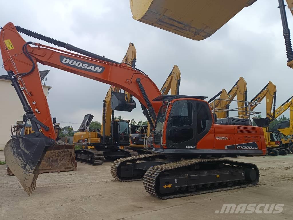 Doosan DX 300 LC Telakaivukoneet