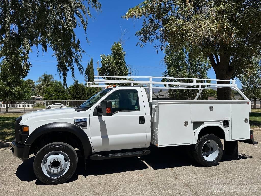 Ford F 450 SD Tienhoitoautot