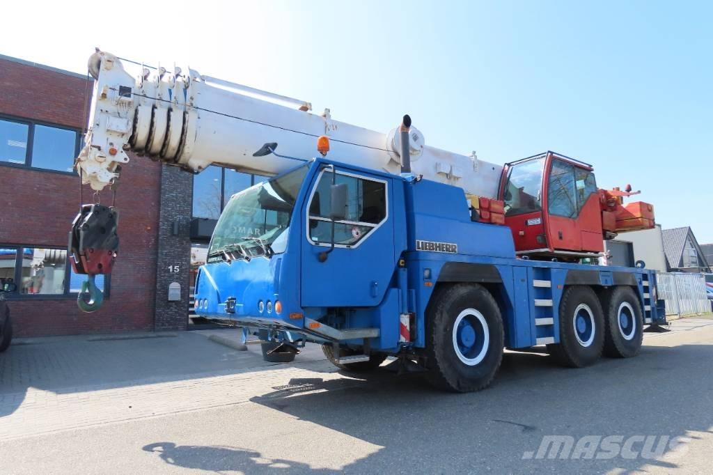 Liebherr LTM 1055-1 Mobiilinosturit
