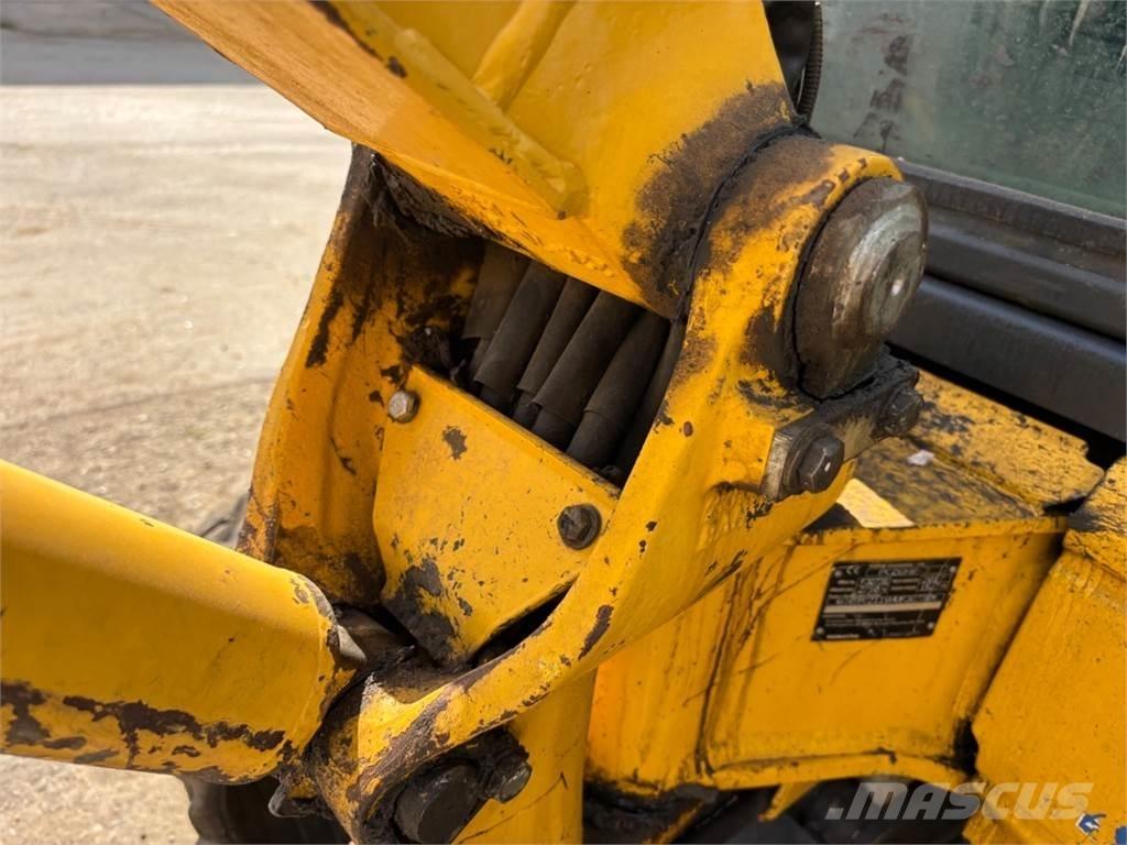 Komatsu PC26 MR-3 Muut koneet