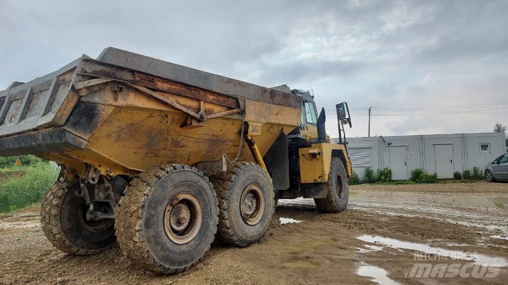 Komatsu HM300-2 Dumpperit