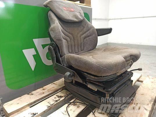 Valtra N 163 chair Ohjaamo ja sisusta