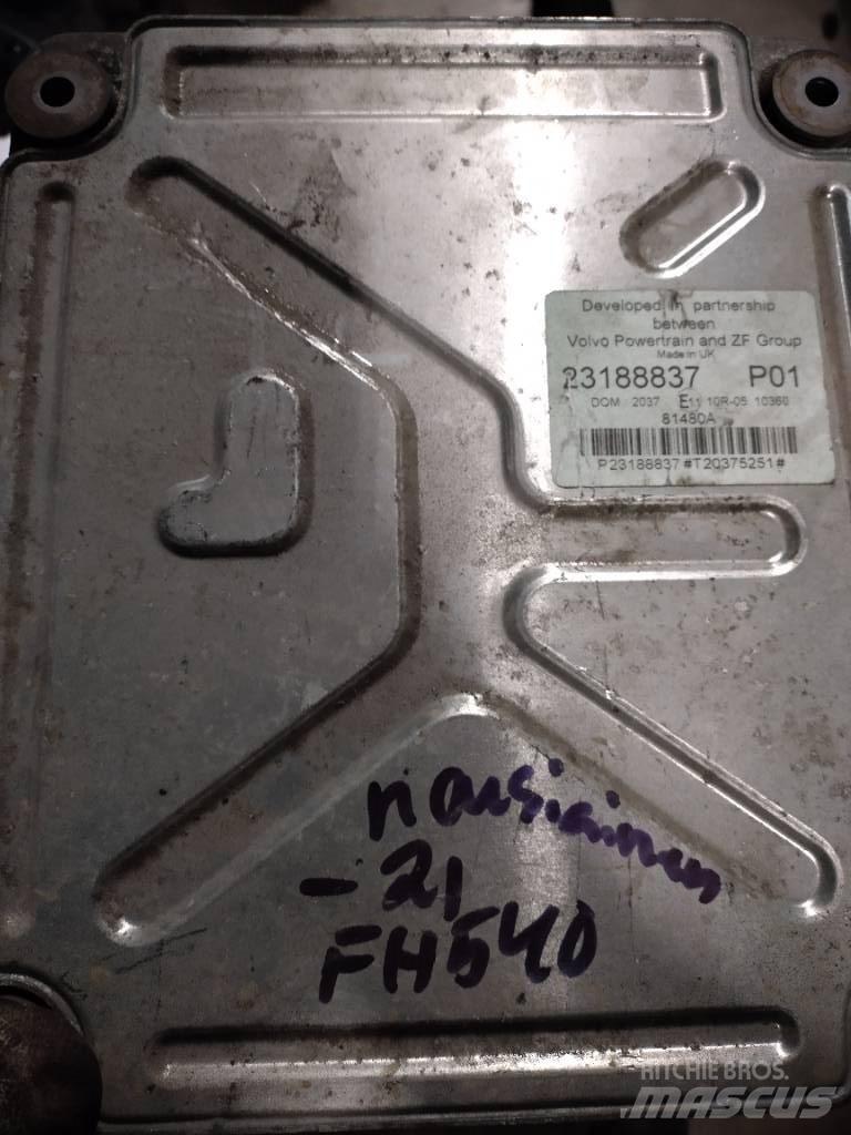 Volvo Moottori ecu Sähkö ja elektroniikka