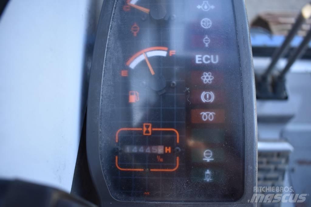 Hitachi SCX700 Tela-alustaiset nosturit