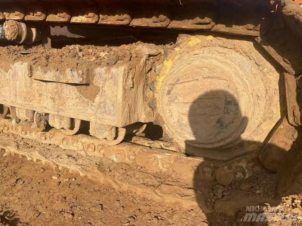 Doosan DX 300 LC Telakaivukoneet